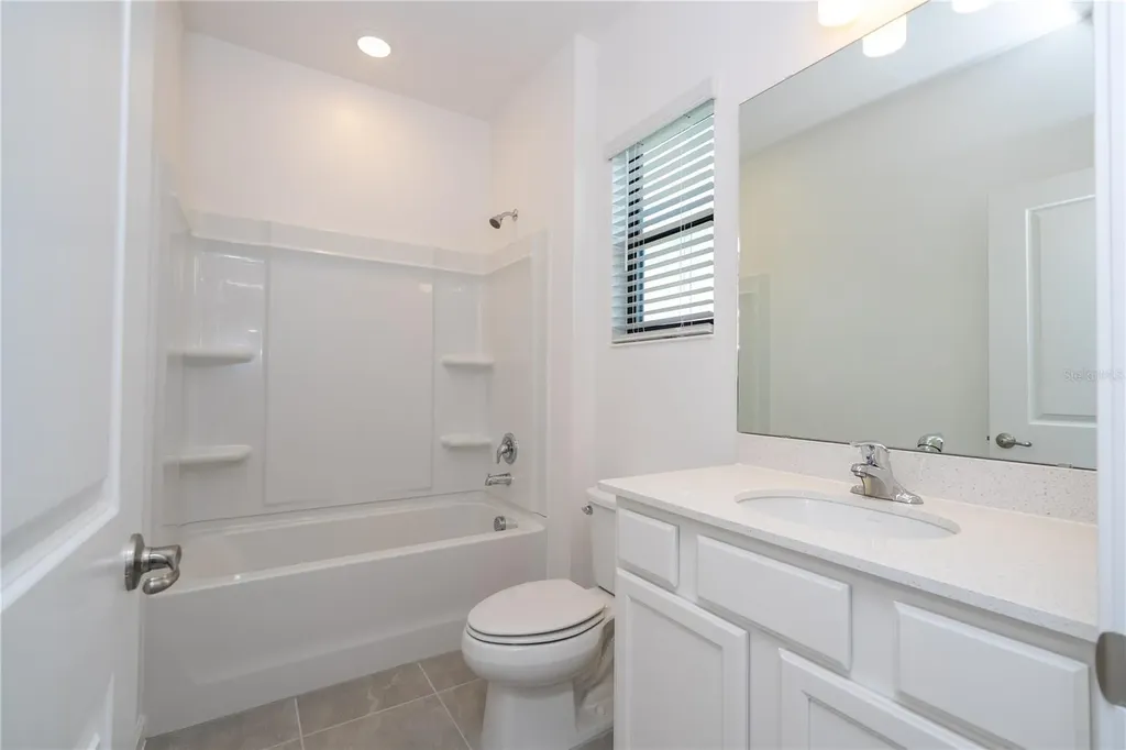 5674 High Seas Drive Orlando FL 32821