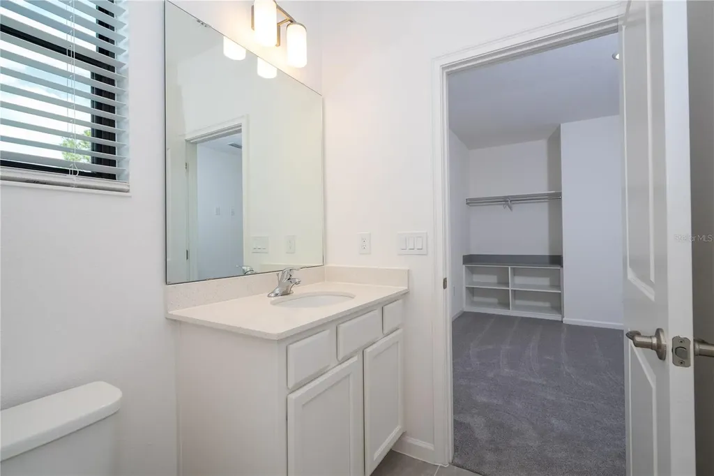 5674 High Seas Drive Orlando FL 32821