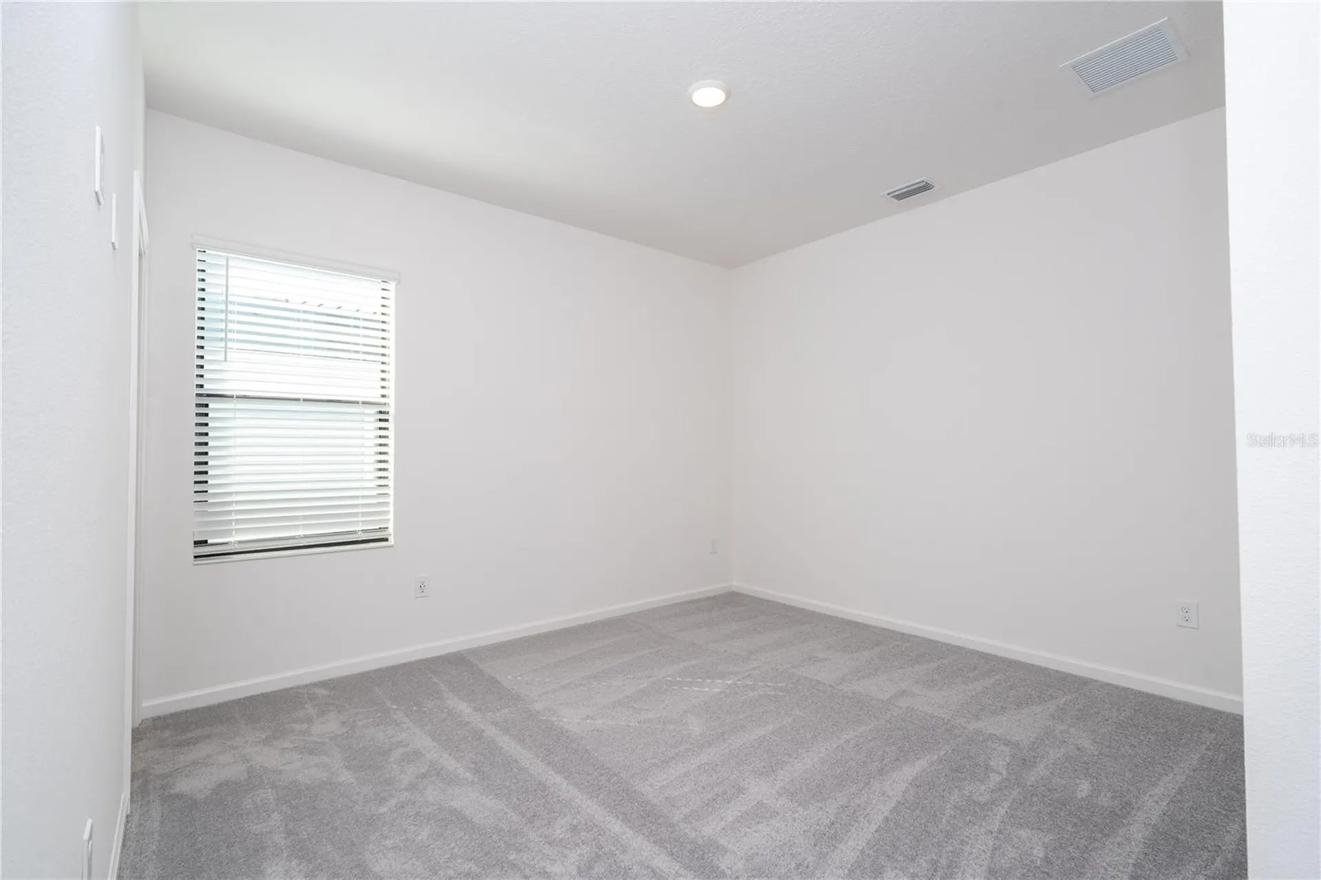 5674 High Seas Drive Orlando FL 32821