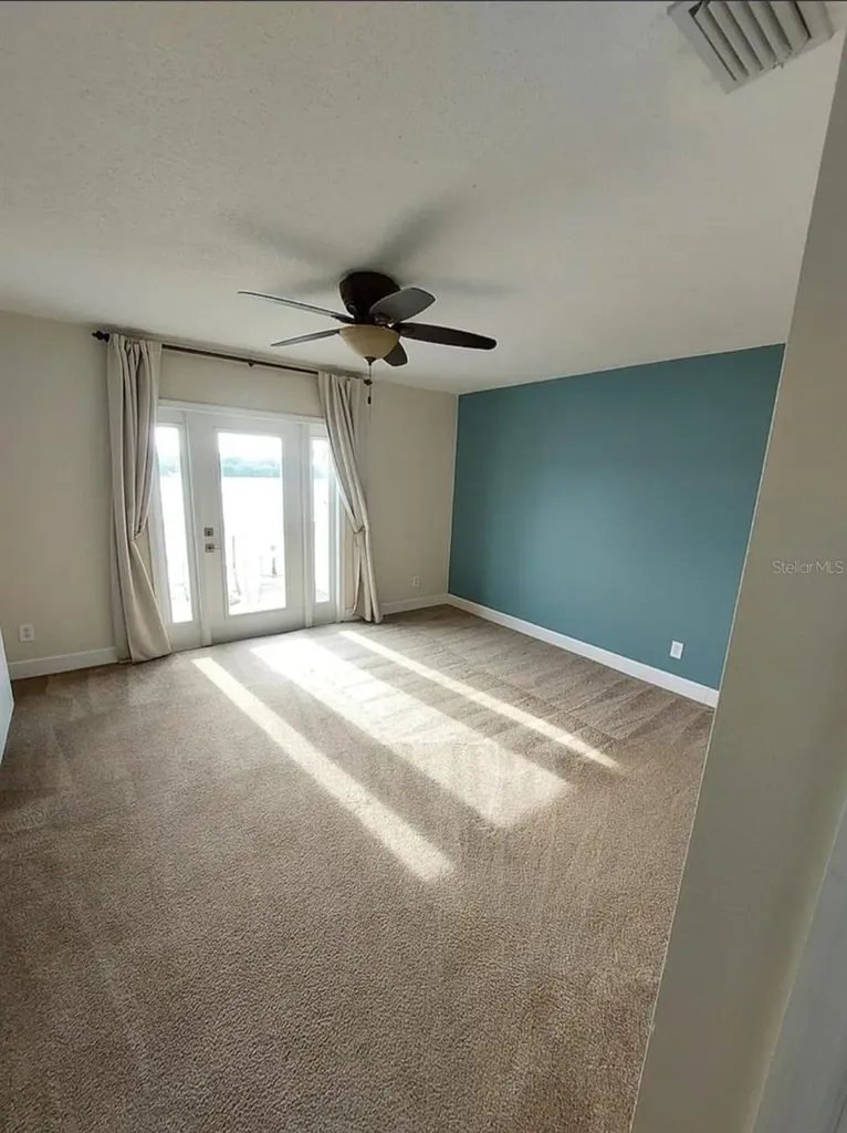 3739 Pompano Drive SE St Petersburg FL 33705