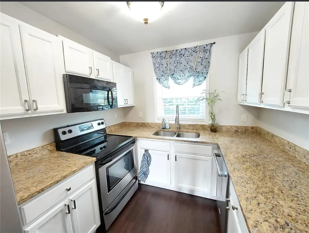 3739 Pompano Drive SE St Petersburg FL 33705