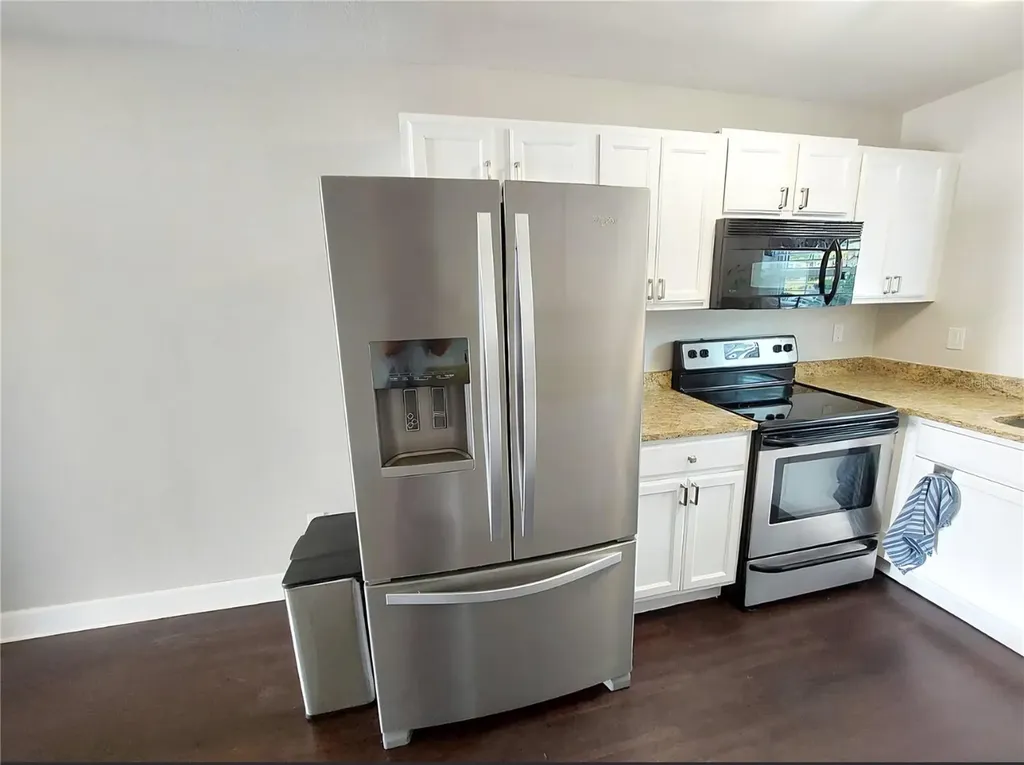 3739 Pompano Drive SE St Petersburg FL 33705