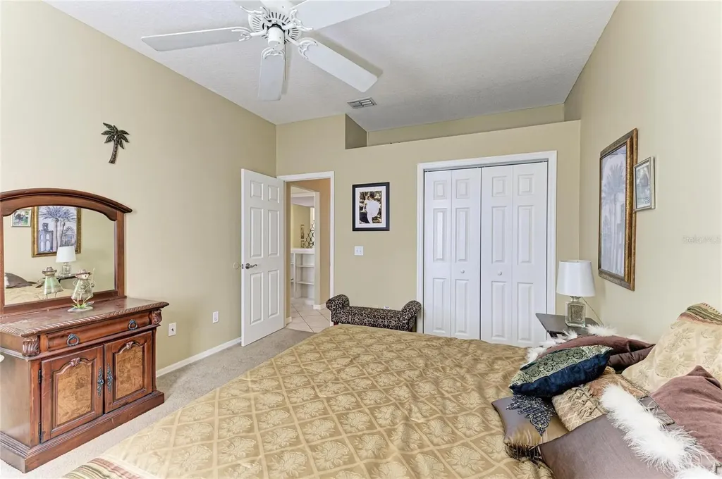 7122 42nd Court E Sarasota FL 34243