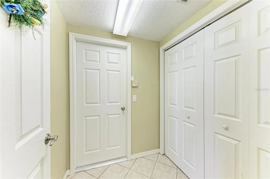7122 42nd Court E Sarasota FL 34243
