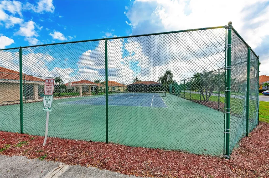 7122 42nd Court E Sarasota FL 34243