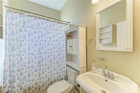 7122 42nd Court E Sarasota FL 34243