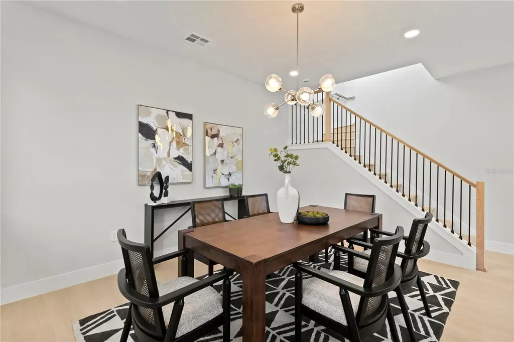 405 Calhoun Place Orlando FL 32801