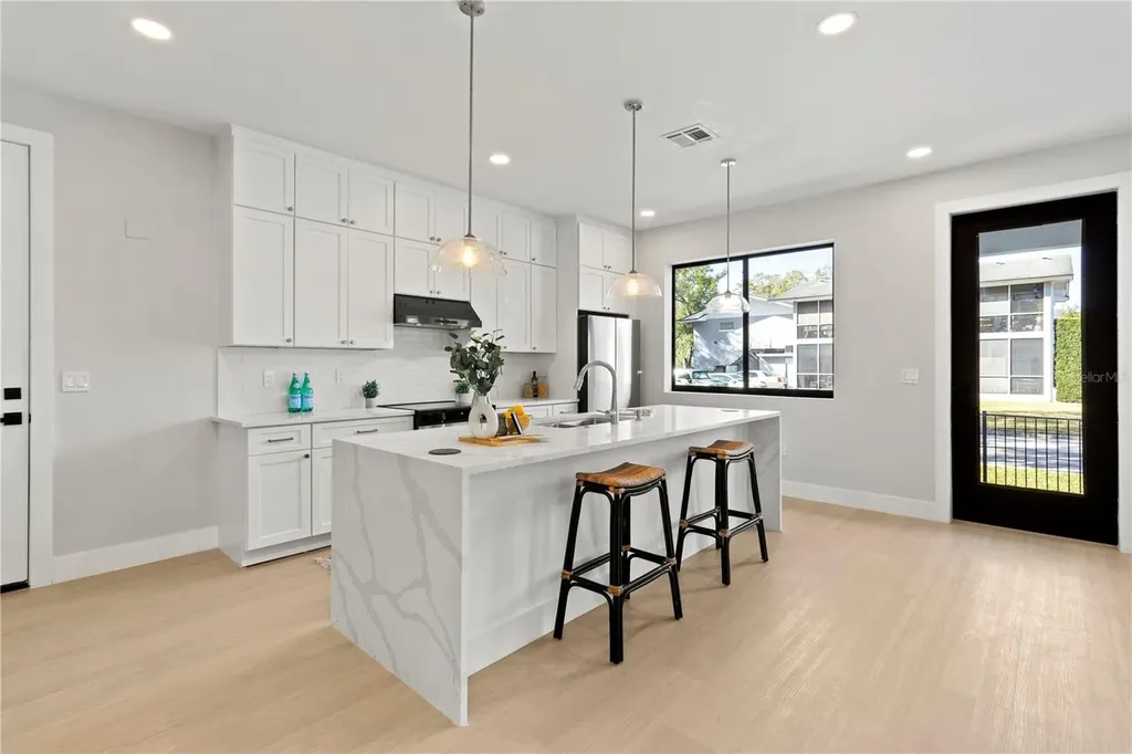 405 Calhoun Place Orlando FL 32801