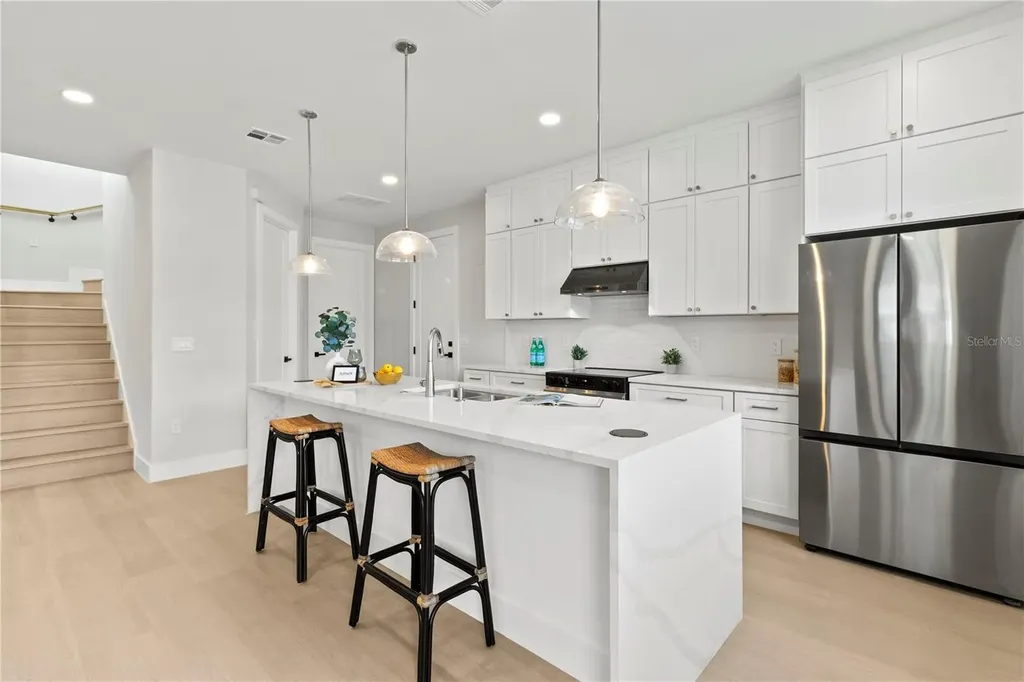 405 Calhoun Place Orlando FL 32801