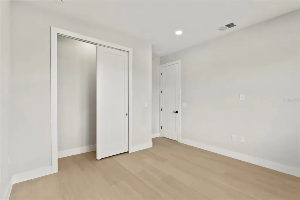 405 Calhoun Place Orlando FL 32801