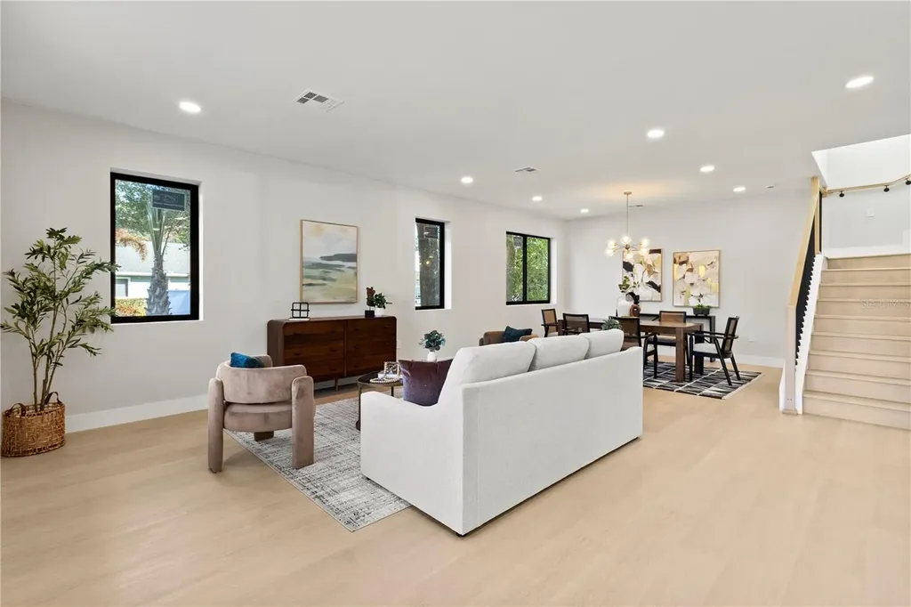 405 Calhoun Place Orlando FL 32801