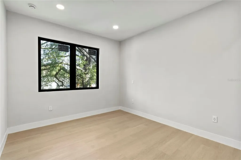 405 Calhoun Place Orlando FL 32801