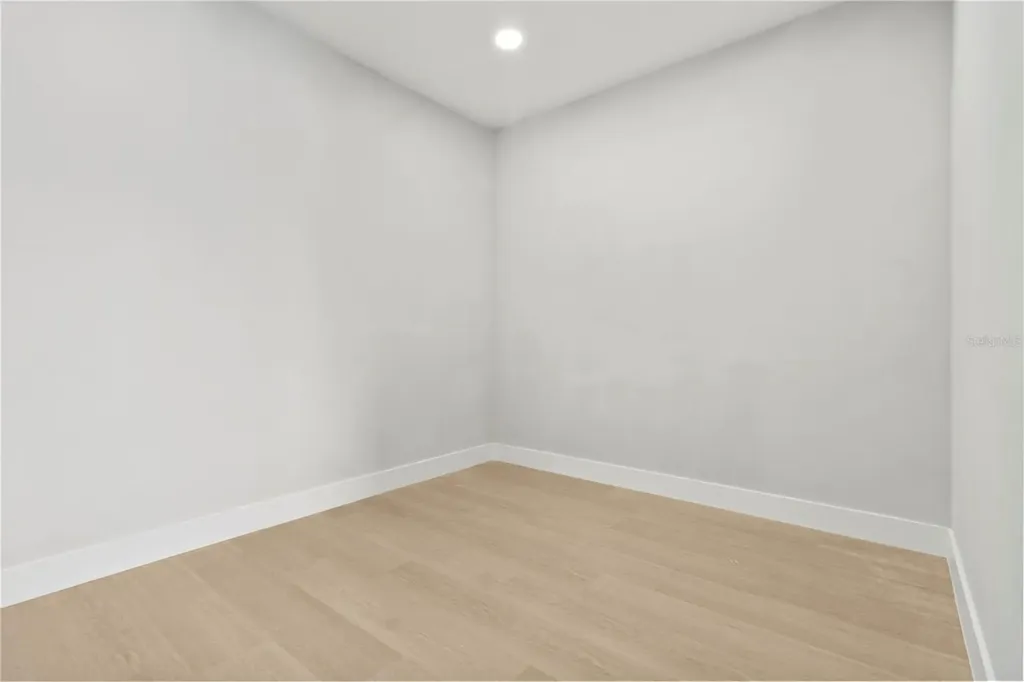 405 Calhoun Place Orlando FL 32801
