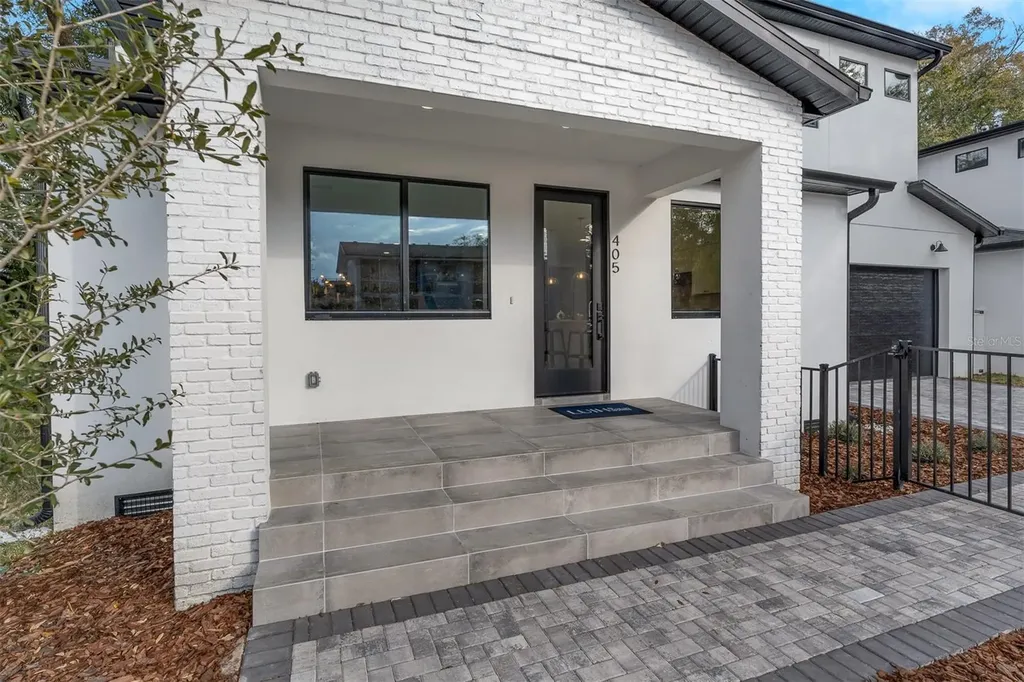 405 Calhoun Place Orlando FL 32801