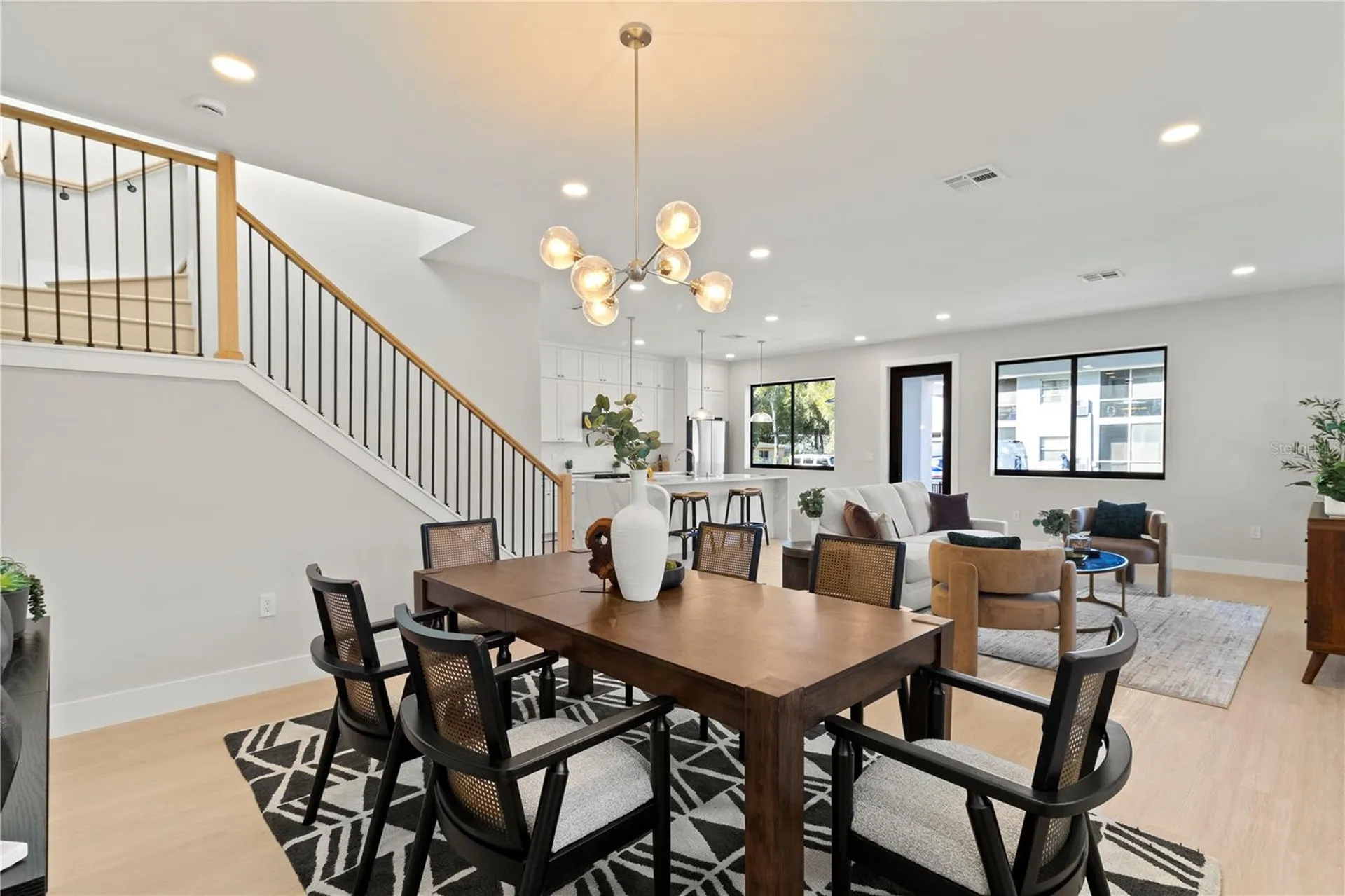 405 Calhoun Place Orlando FL 32801