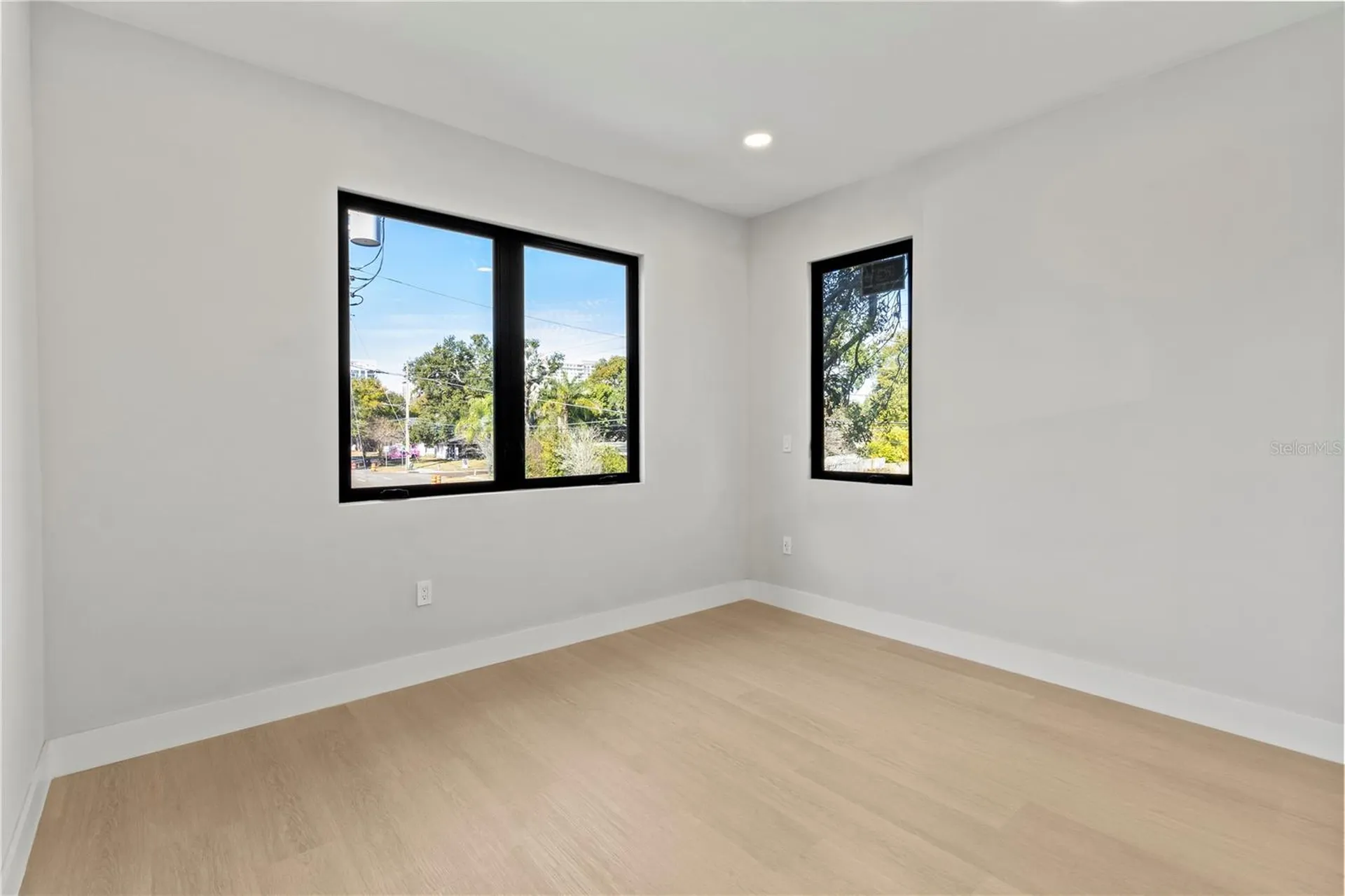 405 Calhoun Place Orlando FL 32801