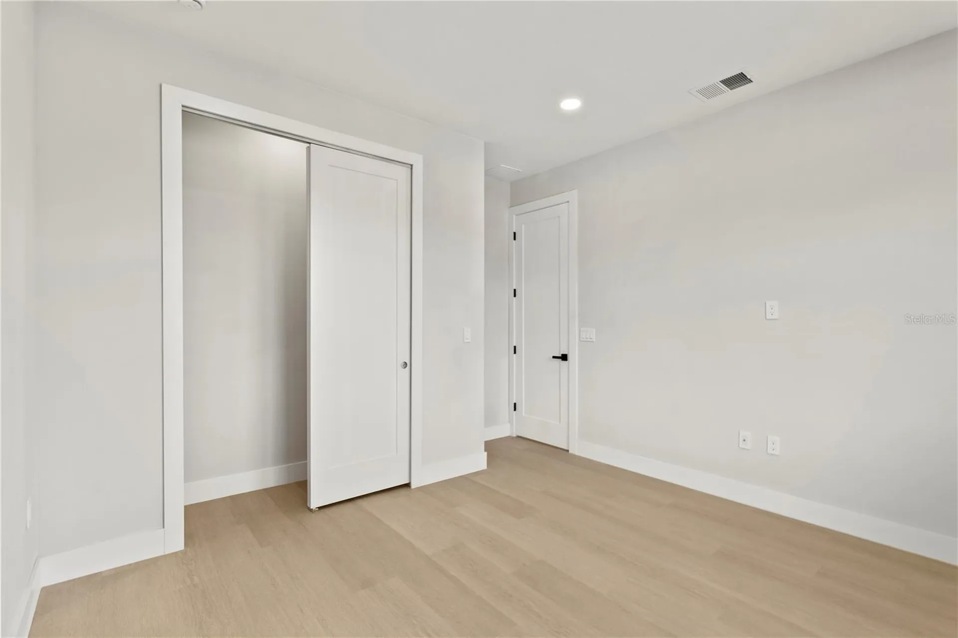 405 Calhoun Place Orlando FL 32801