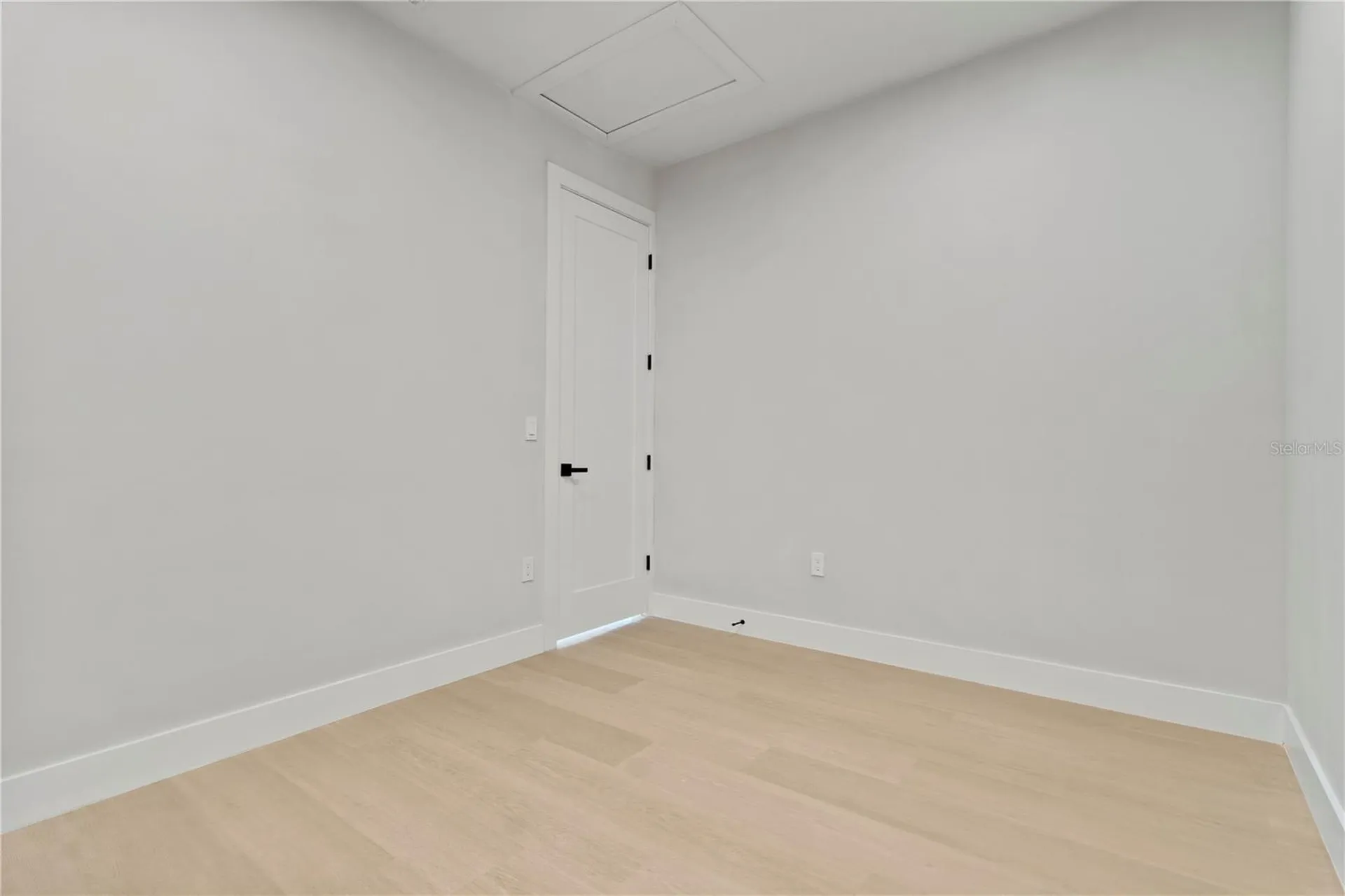405 Calhoun Place Orlando FL 32801
