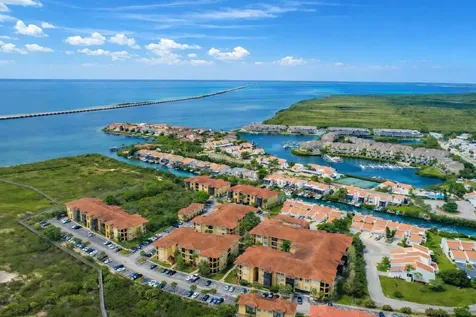 4323 Bayside Village Drive Tampa FL 33615