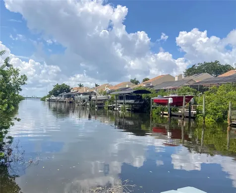 4323 Bayside Village Drive Tampa FL 33615