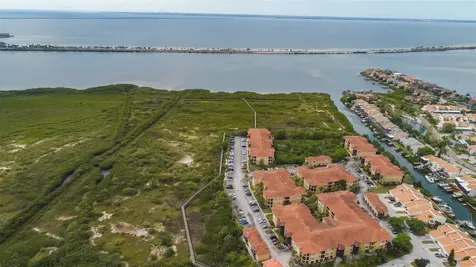 4323 Bayside Village Drive Tampa FL 33615