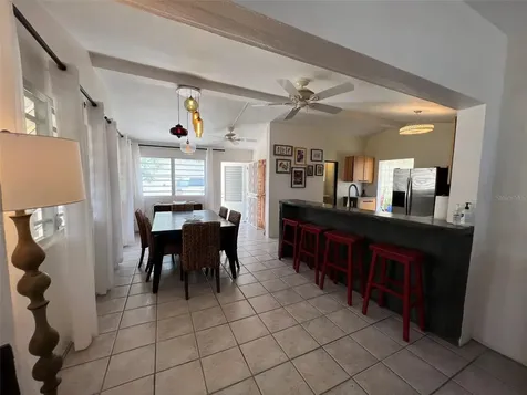 327 Bravos Vieques PR 00765