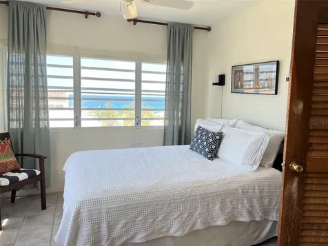 327 Bravos Vieques PR 00765