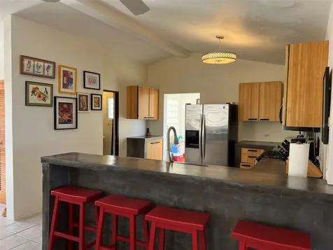 327 Bravos Vieques PR 00765