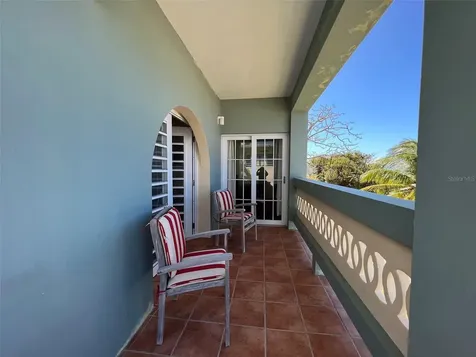 327 Bravos Vieques PR 00765