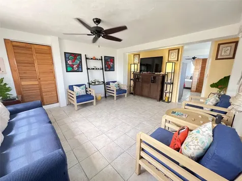 327 Bravos Vieques PR 00765