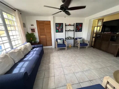 327 Bravos Vieques PR 00765