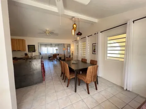 327 Bravos Vieques PR 00765