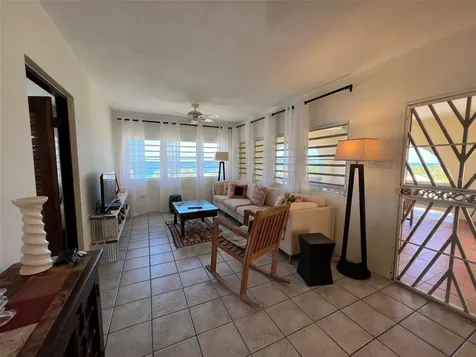 327 Bravos Vieques PR 00765