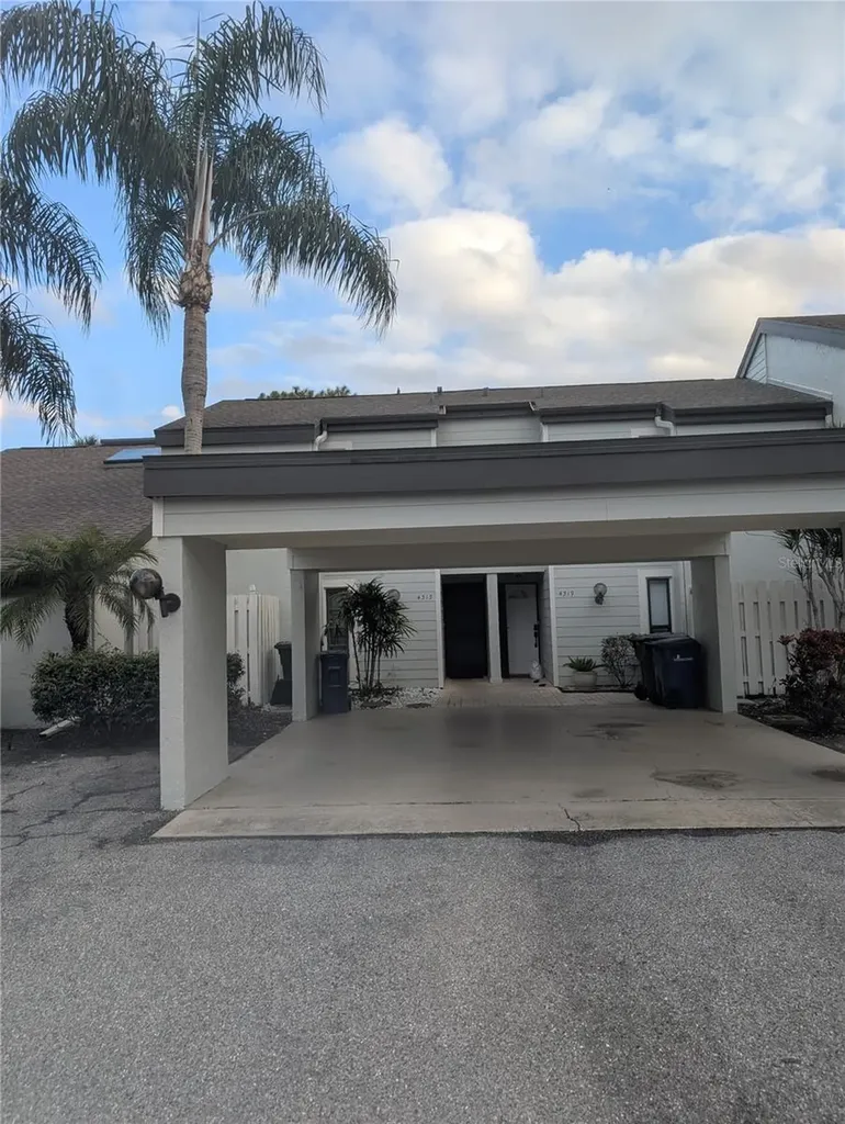 4313 Woodmans Chart Sarasota FL 34235