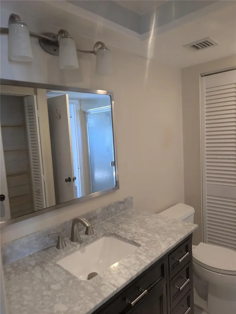 4313 Woodmans Chart Sarasota FL 34235