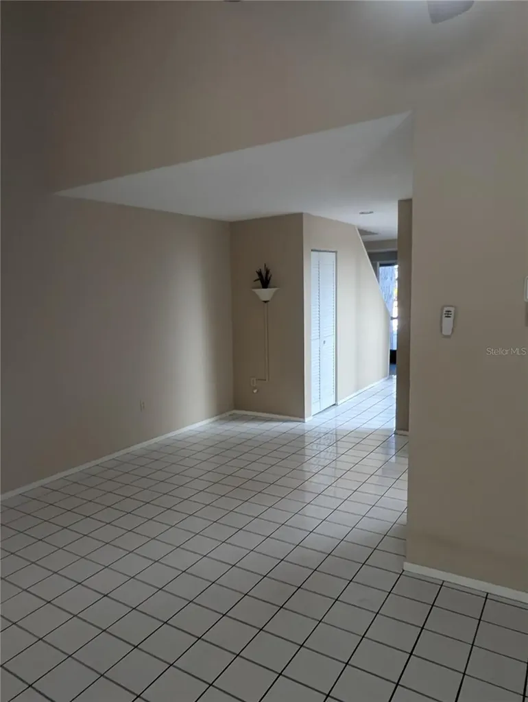 4313 Woodmans Chart Sarasota FL 34235
