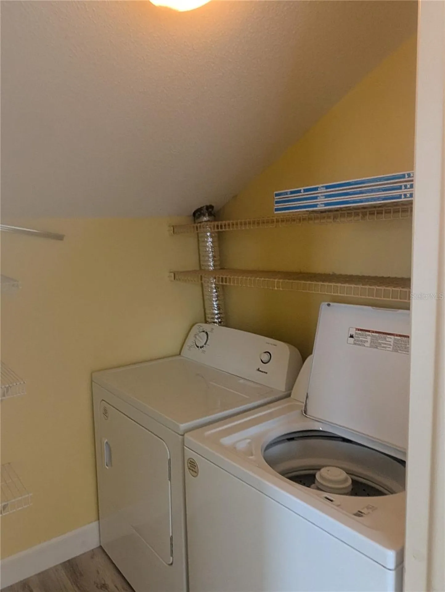 4313 Woodmans Chart Sarasota FL 34235