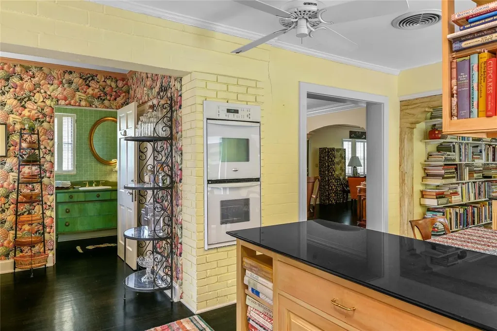 2035 Lake Sue Drive Orlando FL 32803