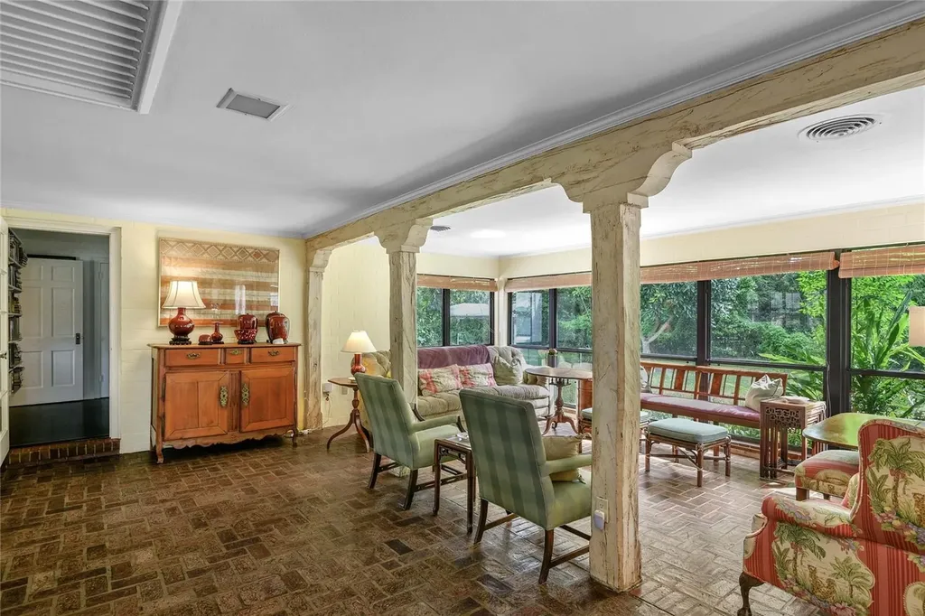 2035 Lake Sue Drive Orlando FL 32803