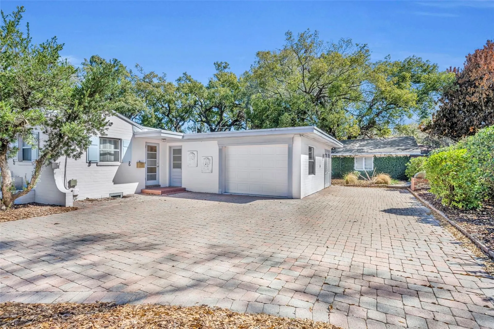 2035 Lake Sue Drive Orlando FL 32803