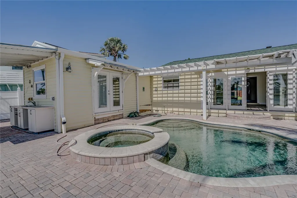 16029 Redington Drive Redington Beach FL 33708