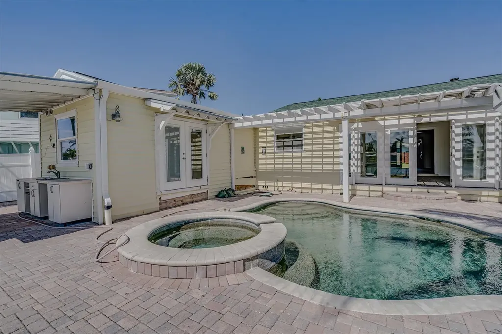 16029 Redington Drive Redington Beach FL 33708
