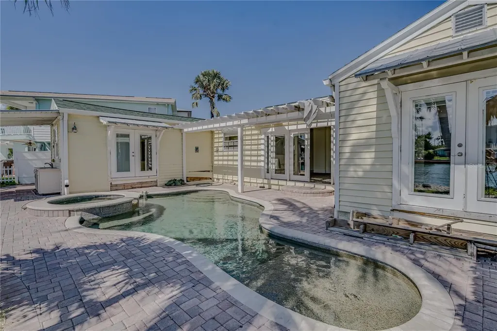 16029 Redington Drive Redington Beach FL 33708