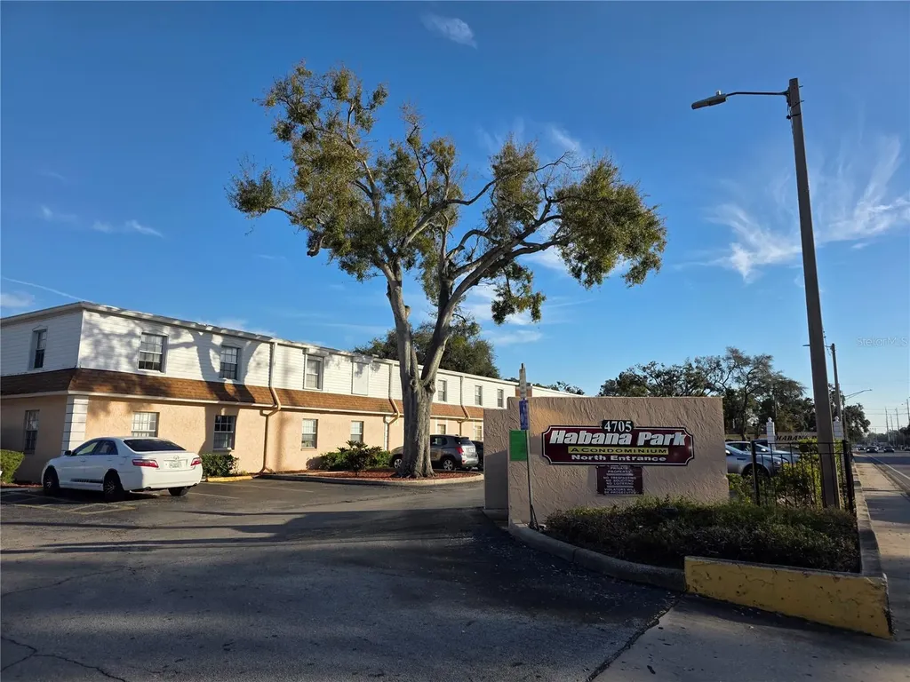 4724 Michael Court Tampa FL 33614