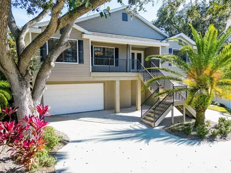 588 Bay Street Palm Harbor FL 34683