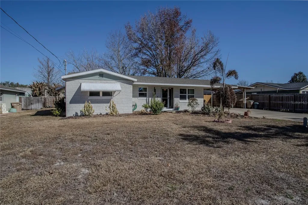 10845 Margaret Drive Tavares FL 32778