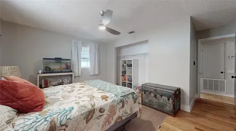 10845 Margaret Drive Tavares FL 32778