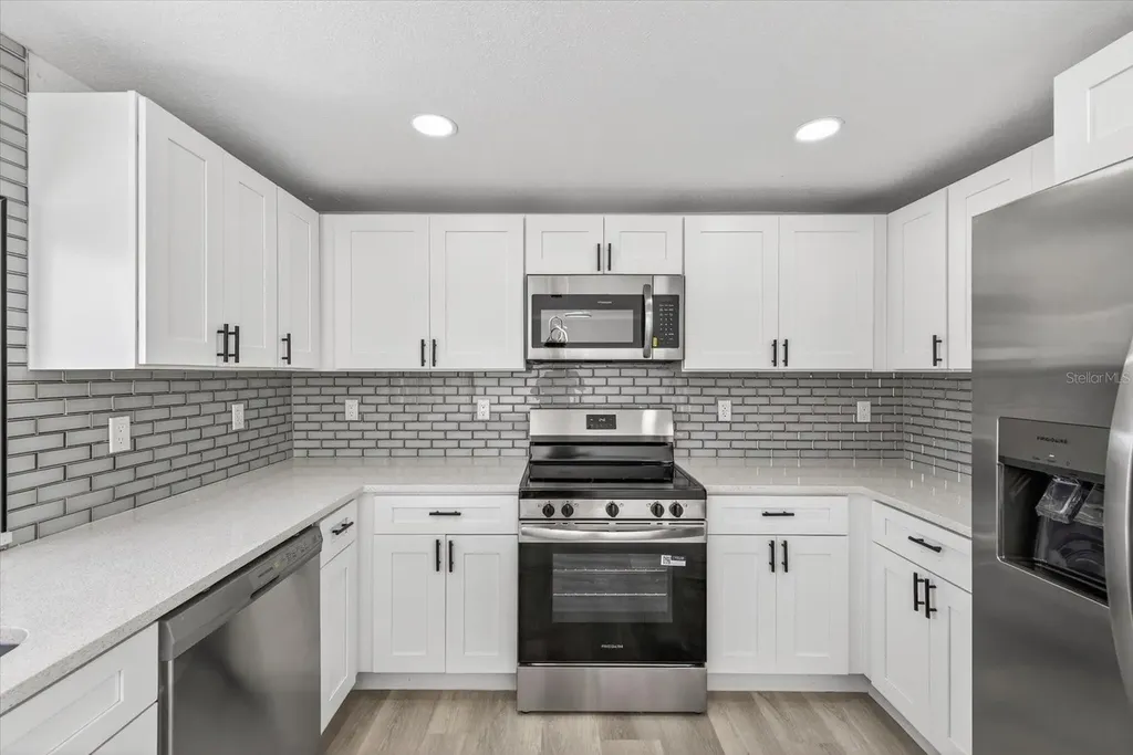 3212 Honeymoon Lane Holiday FL 34691