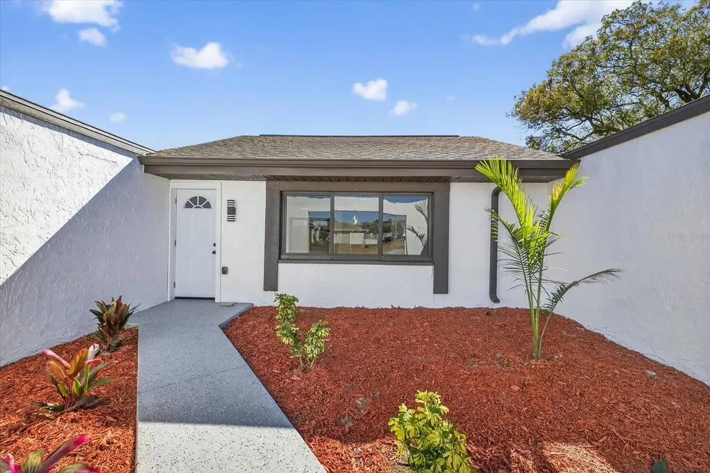 3212 Honeymoon Lane Holiday FL 34691