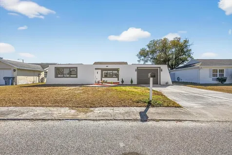 3212 Honeymoon Lane Holiday FL 34691
